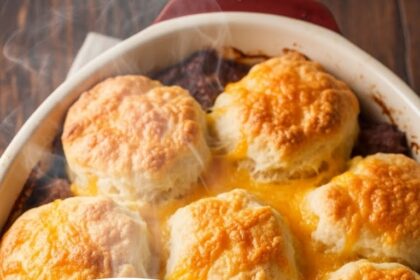 Cheddar Bay Hamburger Casserole