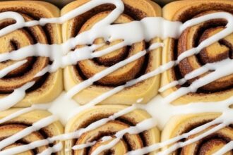 Cinnamon Rolls Homemade Easy