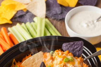 Easy Buffalo Chicken Dip Crock Pot