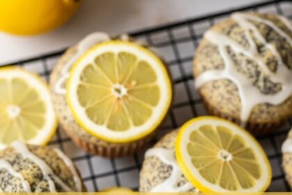 Healthy Lemon Poppyseed Muffins