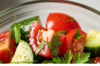 Tomato Cucumber Salad For One
